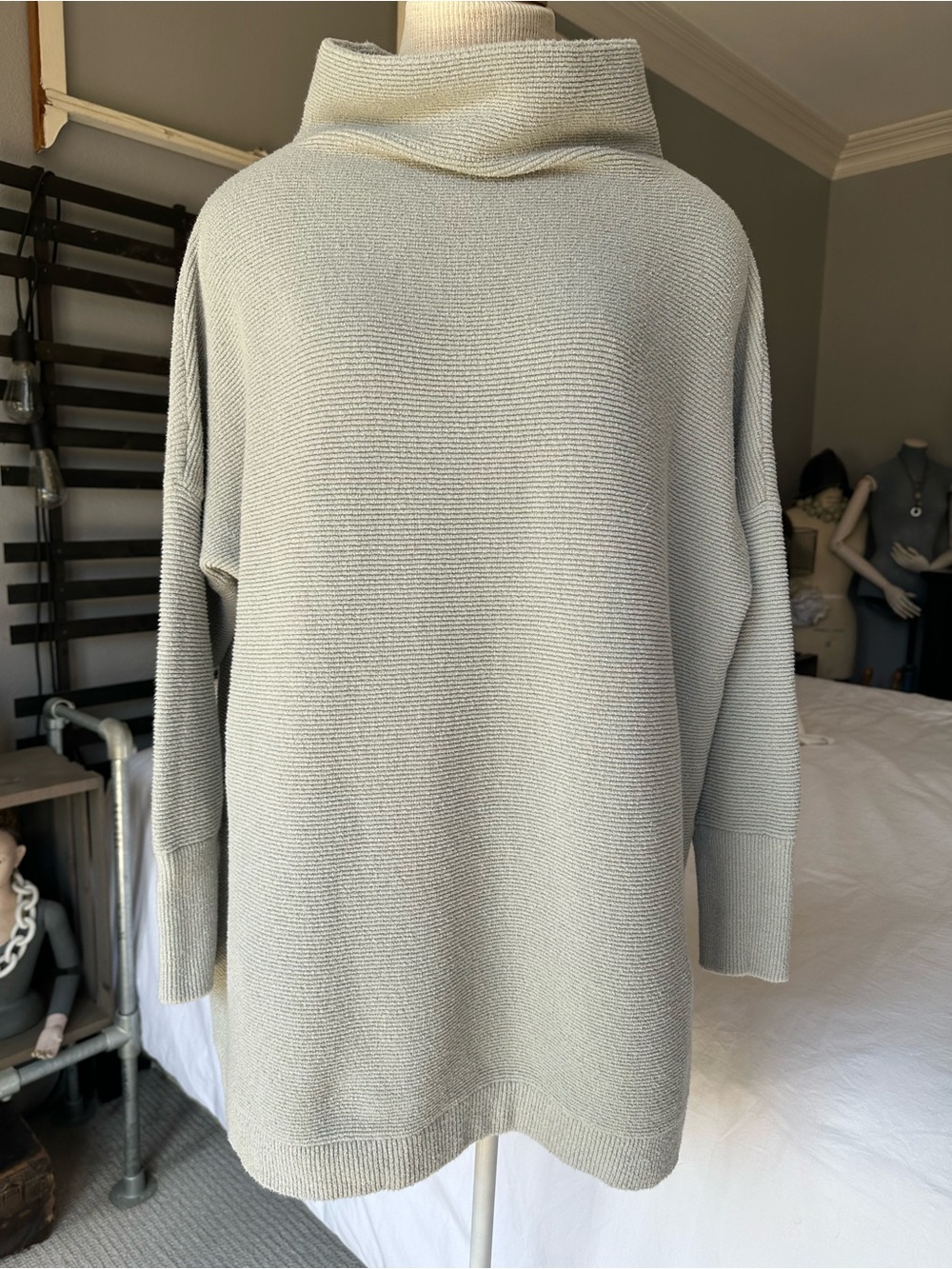 Free People gray funnel neck ribbed sweater, size large - Picture 5 of 13